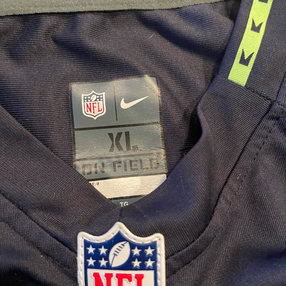 Men’s XL Seahawks Jersey - Picture 3 of 3